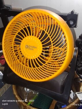 Comfort Zone Yellow-Orange Portable Desk Fan